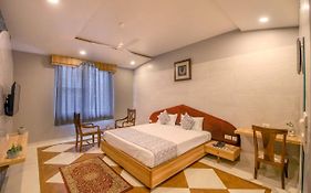 Gems Suites-A Boutique Stay